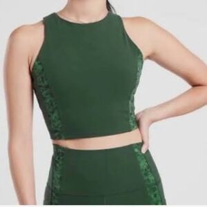 NWT Athleta Conscious Crop Serene Size Medium D-DD